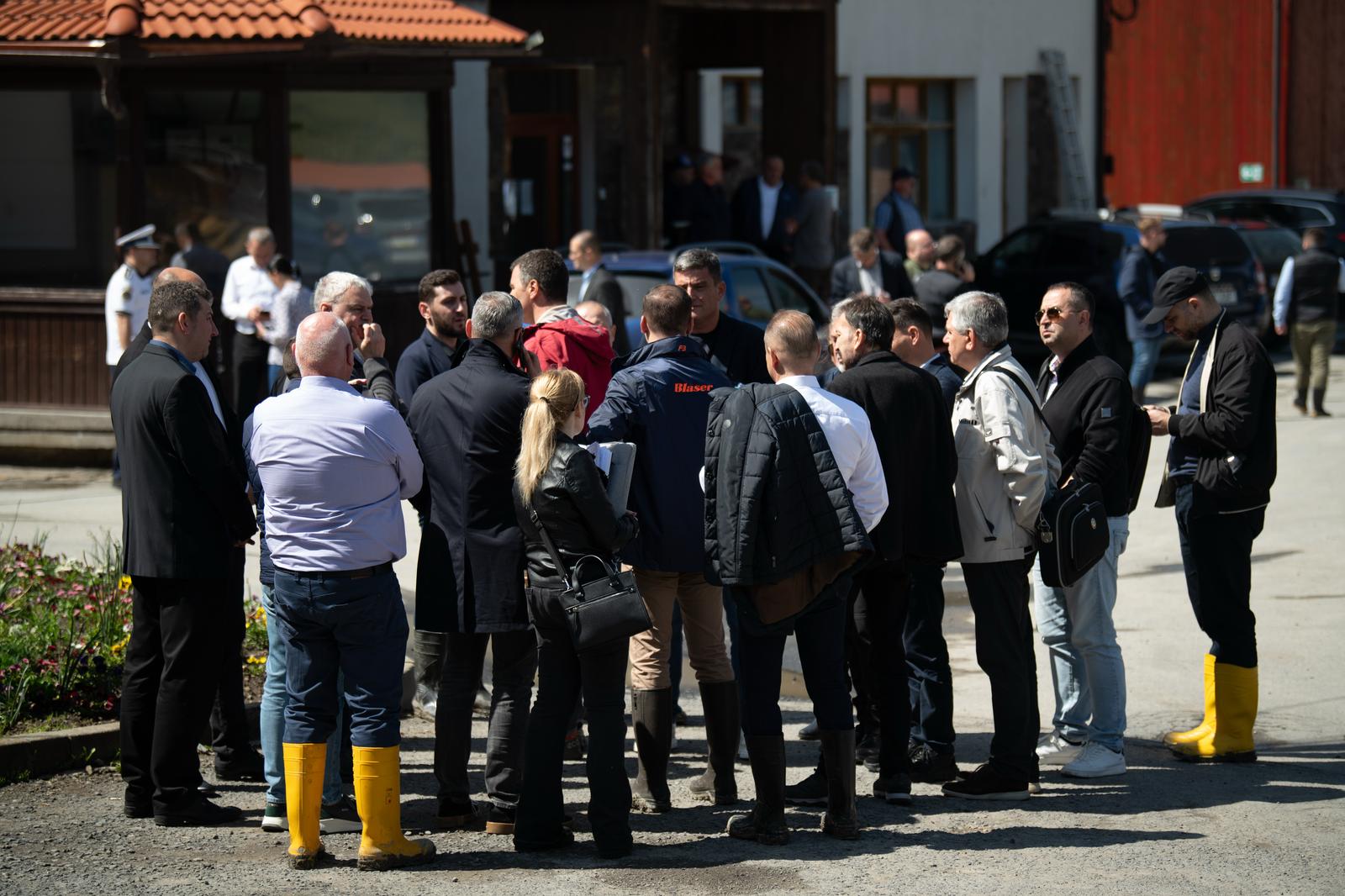 A legmagasabb szintekről indulnak az intézkedések